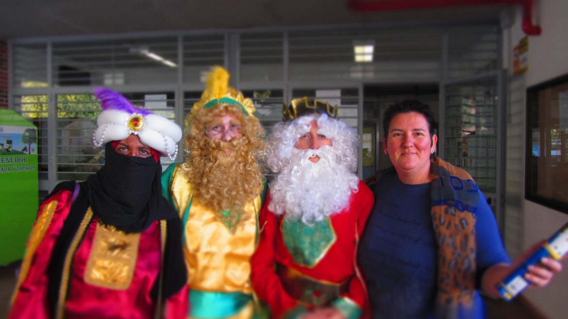 Los Pajes Reales visitan el Colegio Parque Clavero